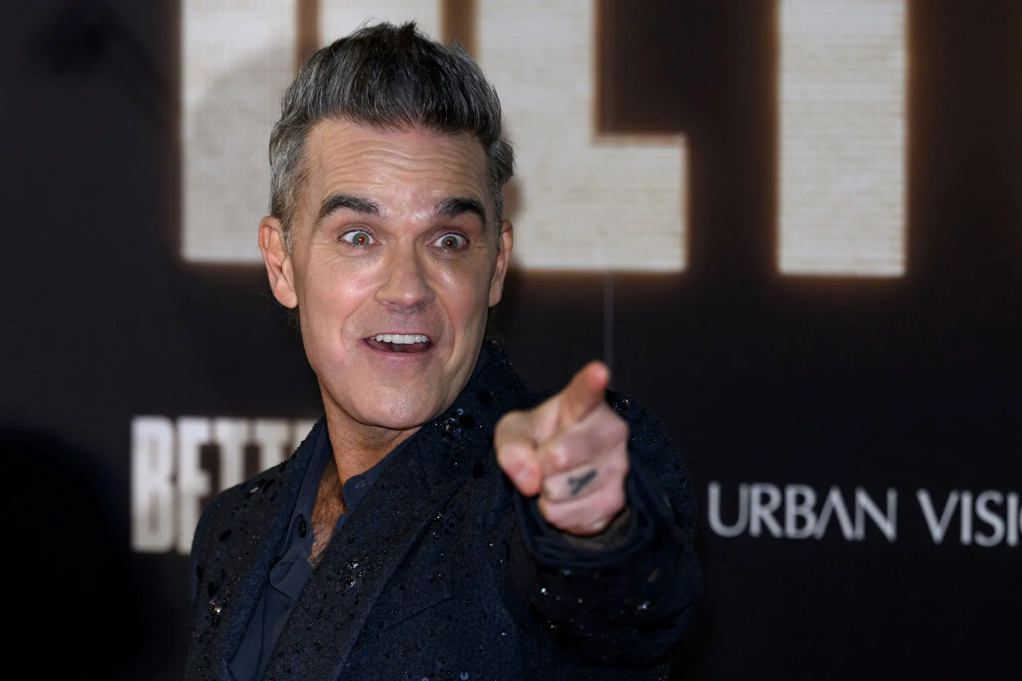 Robbie Williams Biography
